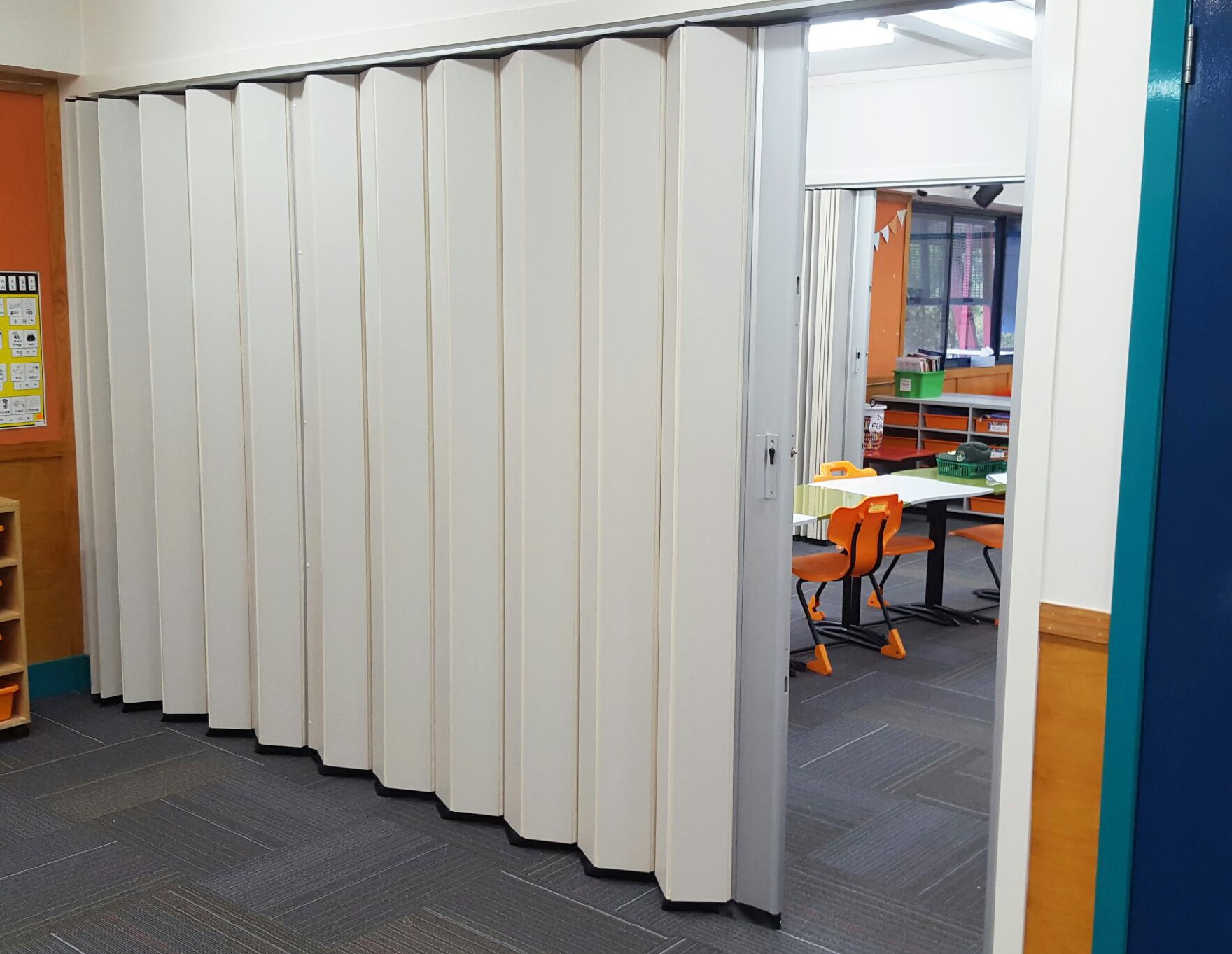 Accordion Door colour